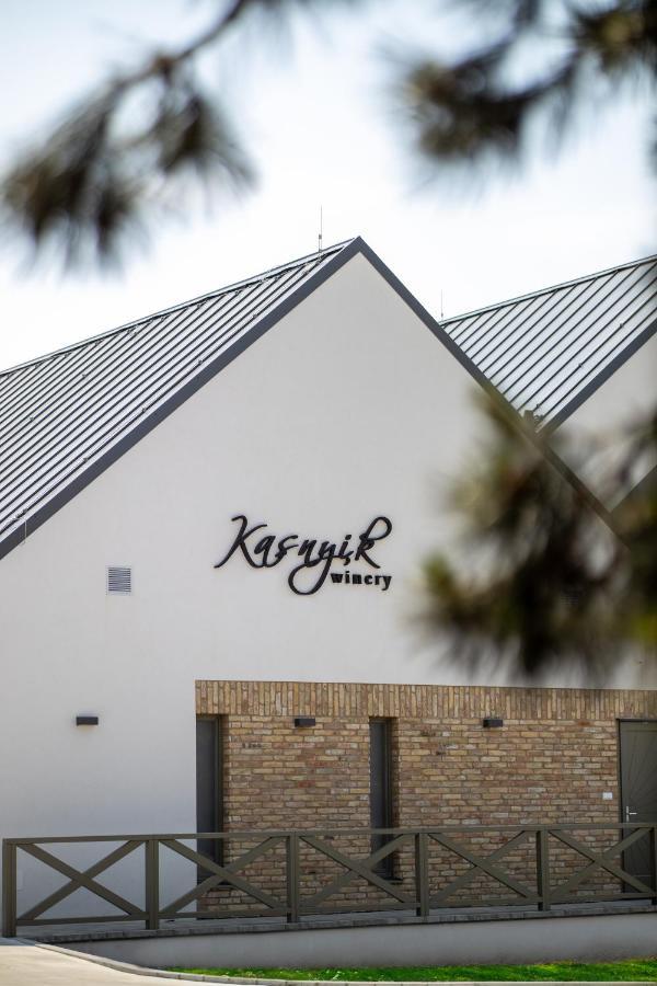 Hostal Kasnyik Winery Strekov Exterior foto